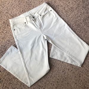 Uniqlo size 6 light gray straight leg jeans